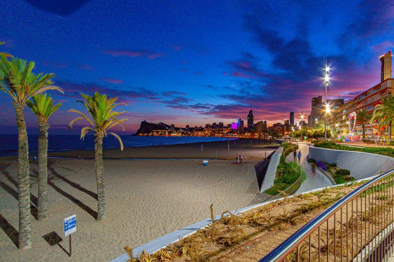 Sunset Waves Superb Apartments Benidorm Luaran gambar