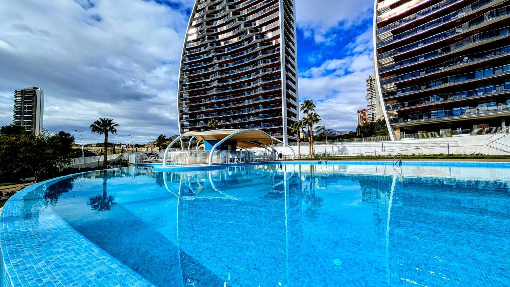 Sunset Waves Superb Apartments Benidorm Luaran gambar